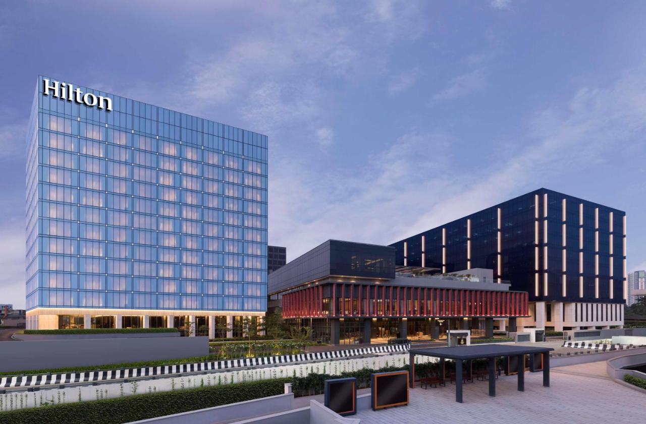Hilton Bengaluru Embassy Manyata Business Park Otel Dış mekan fotoğraf