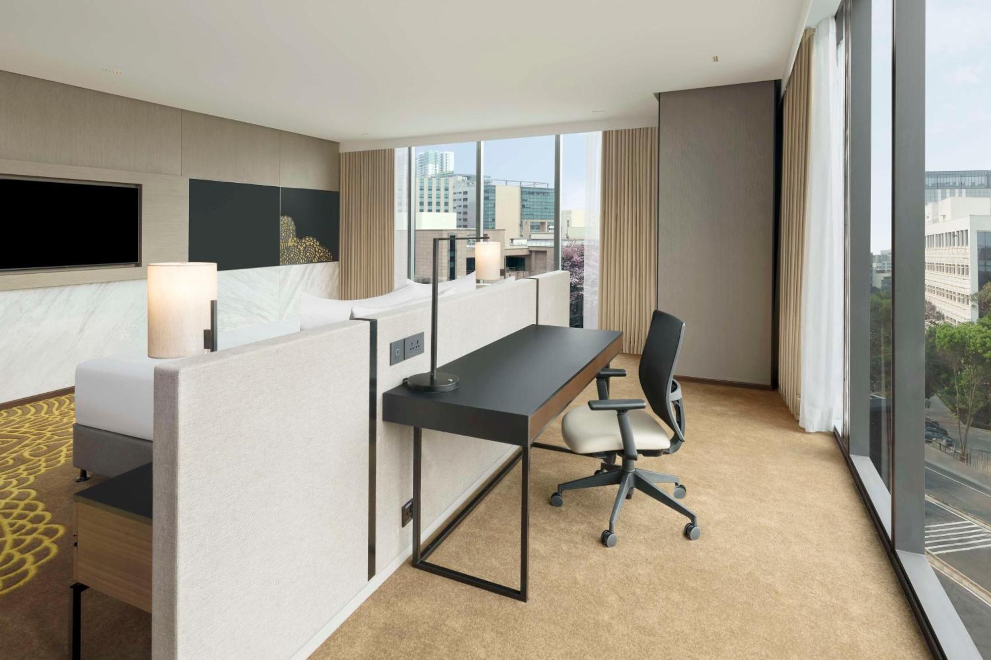 Hilton Bengaluru Embassy Manyata Business Park Otel Dış mekan fotoğraf