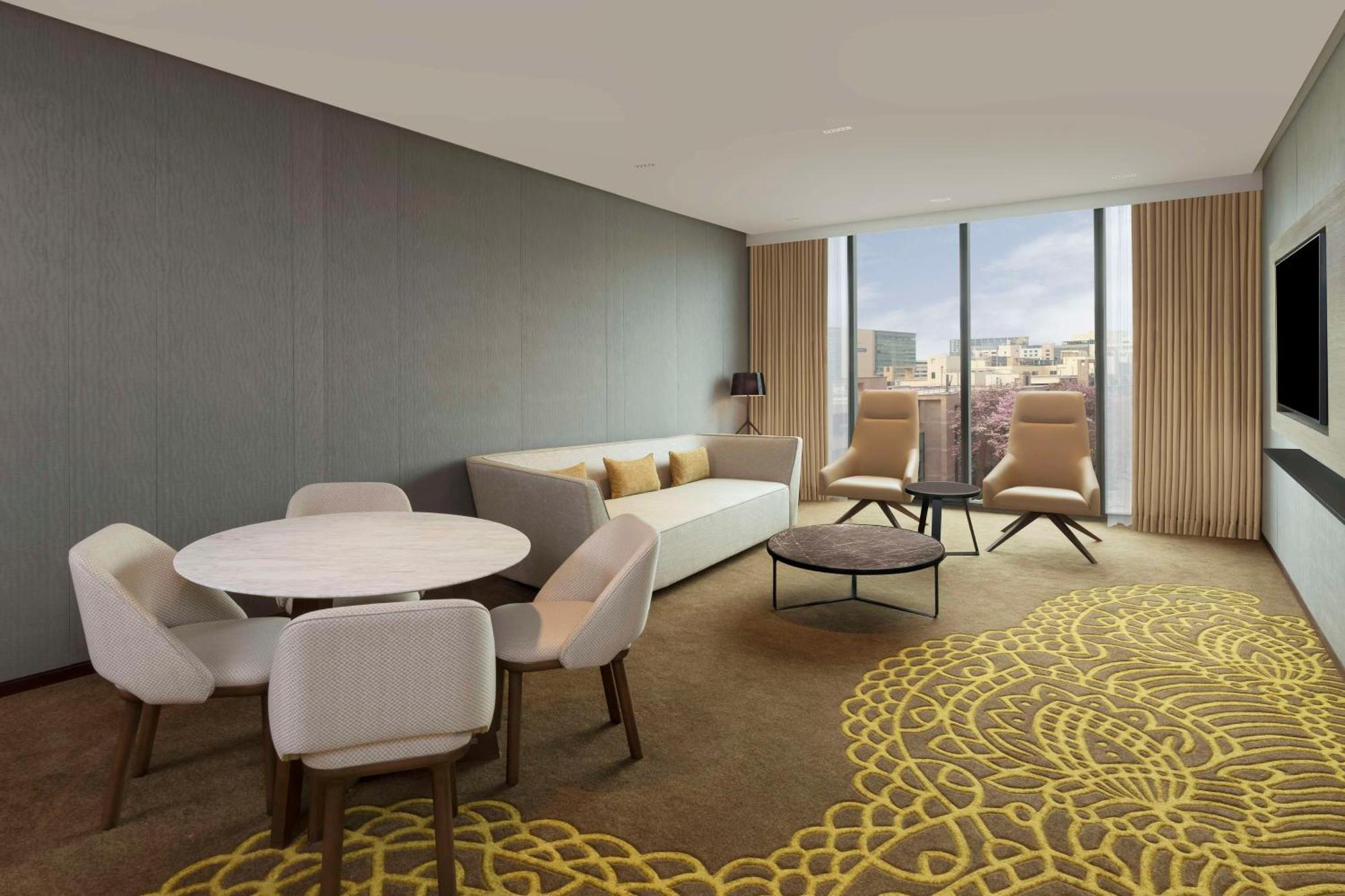 Hilton Bengaluru Embassy Manyata Business Park Otel Dış mekan fotoğraf