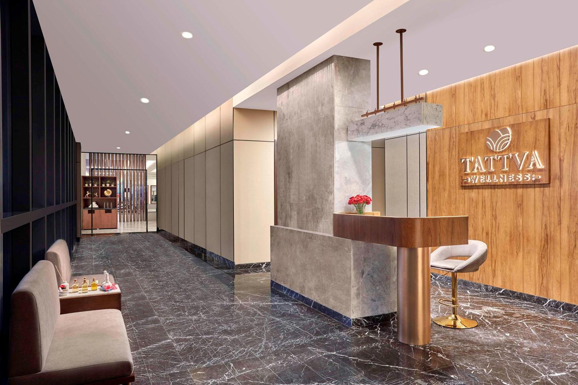 Hilton Bengaluru Embassy Manyata Business Park Otel Dış mekan fotoğraf